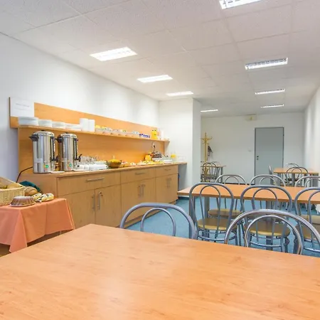 Arnost Garni Otel Pardubice