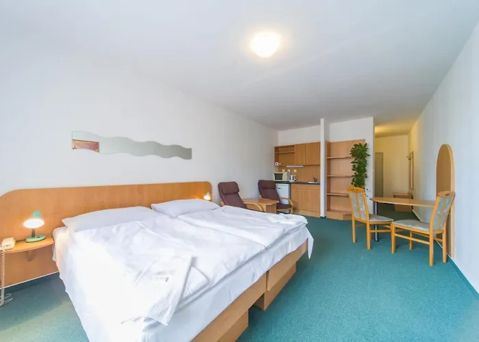 Arnost Garni Hotell 3*